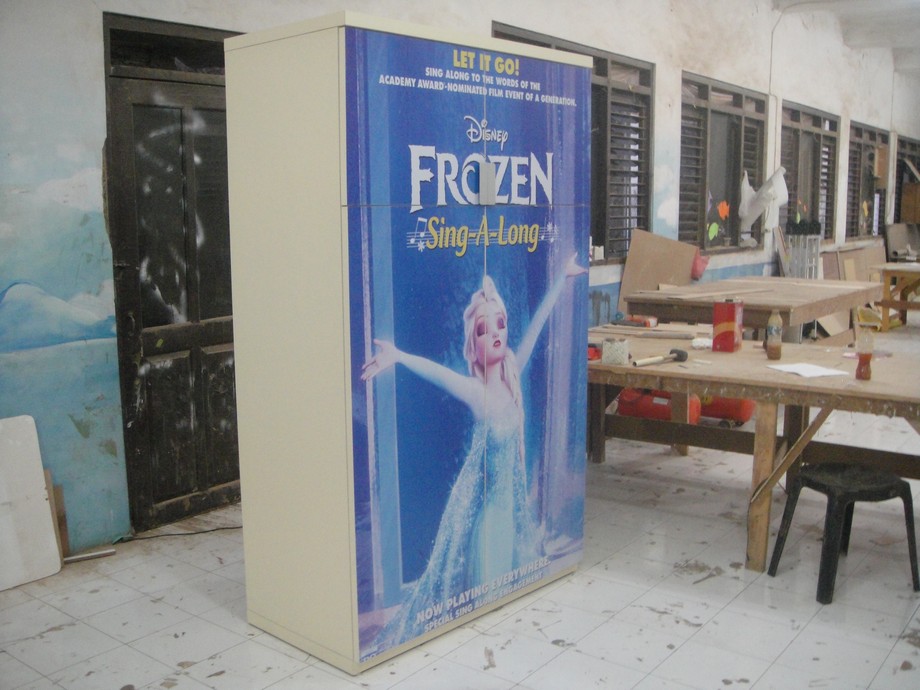  lemari  pakaian anak  gambar  frozen Furniture Semarang